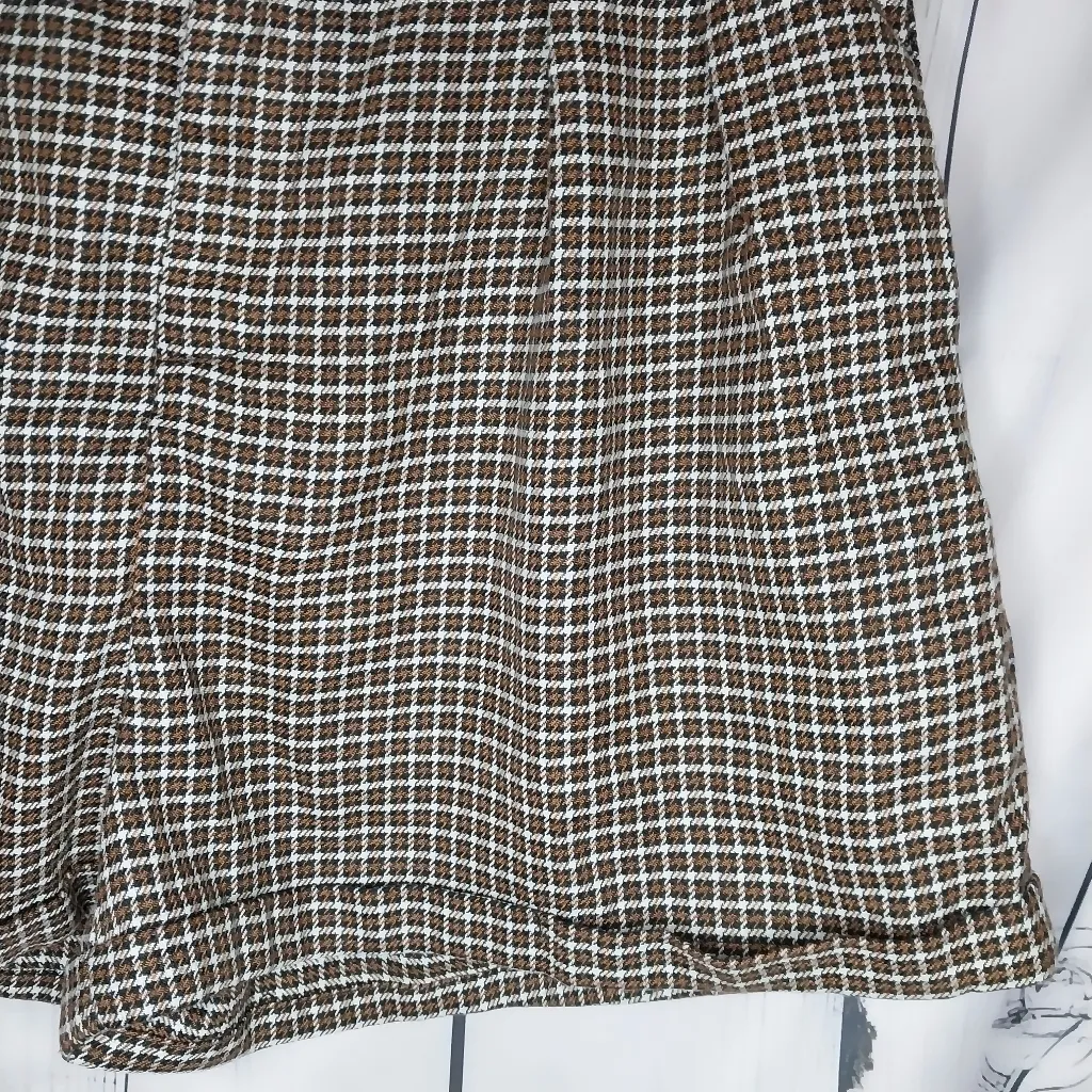 Cider Houndstooth Pleated High Waisted Shorts - Image 3