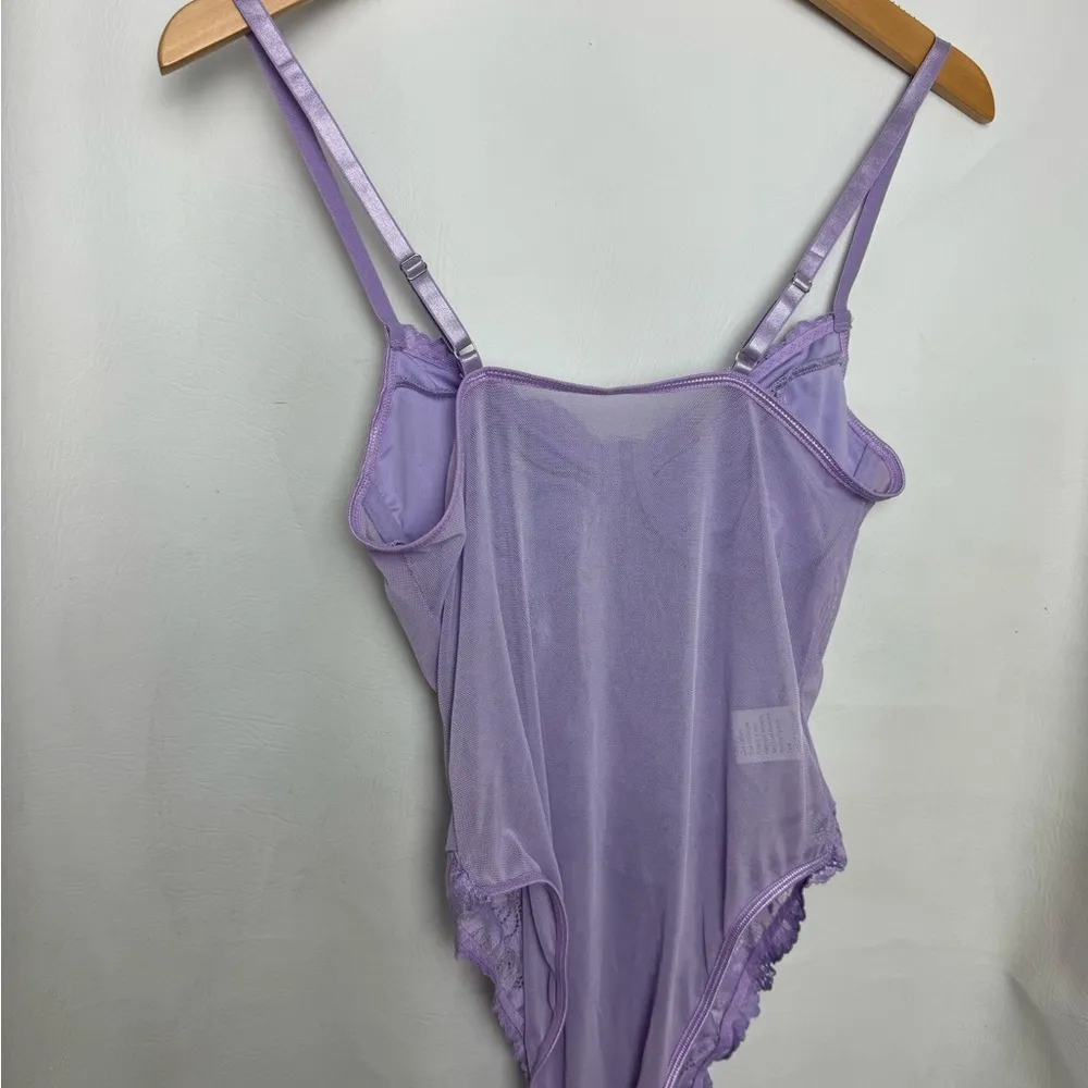 Lavender Lace Bodysuit sheer back underwire bra adjustable straps Small NWOT Purple - Image 4