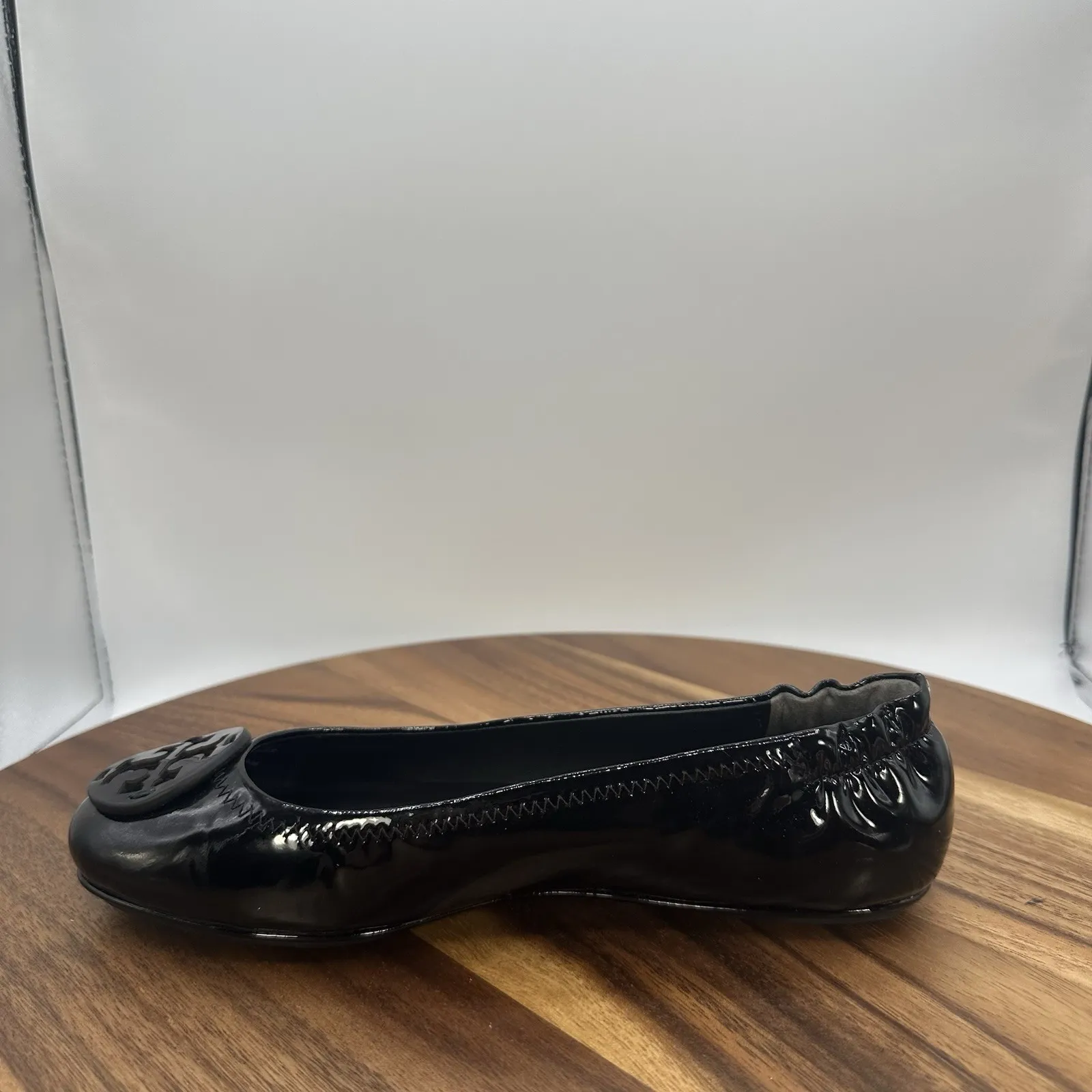 NIB Tory Burch Minnie Travel Ballet‎ Flats Black Patent Leather Logo Women's 6M - Image 7