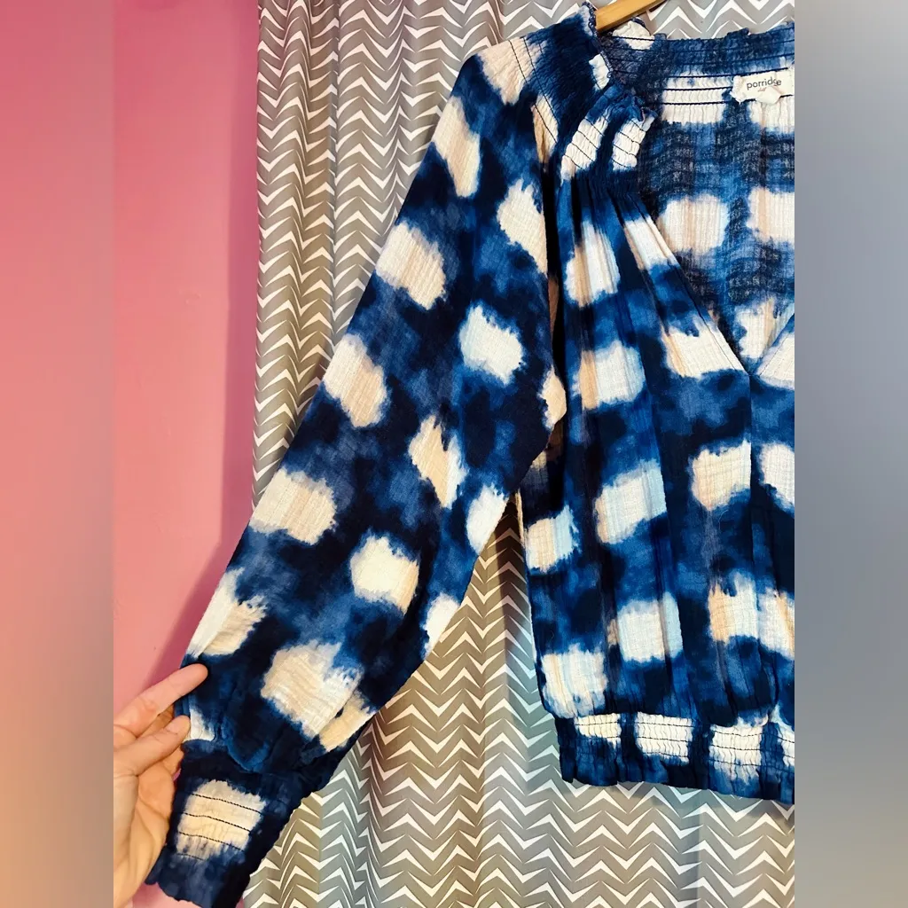 Anthropologie / Porridge | Blue Tie Dye Printed Smocked V Neck Top, size S - Image 6