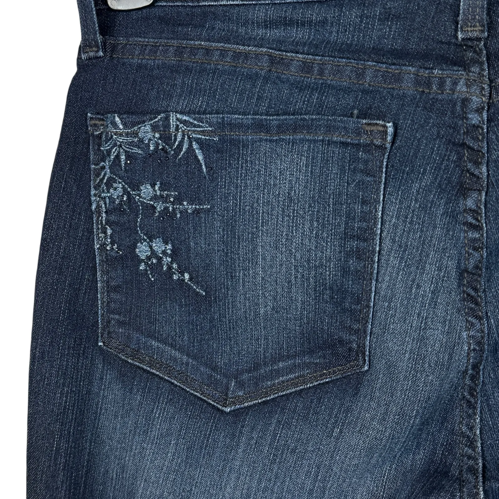 NYDJ SZ 8 Bootcut Jeans Stretch Mid-Rise Embroidered Rhinestones Zip Lift-Tuck - Image 8