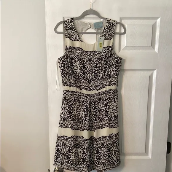 Skies Are Blue Black and Cream A-Line Backless Dress size M brand new length 36” - Image 2