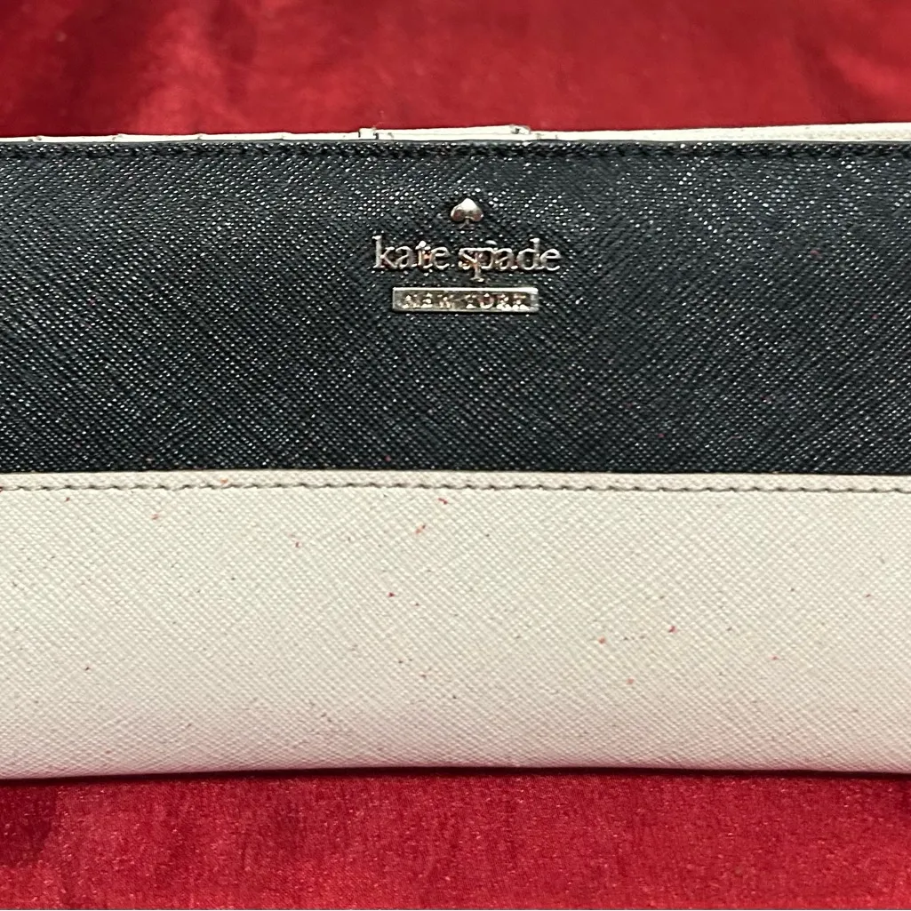 Kate Spade Black & Cream Wallet-Preowned-see wear in pics-Will heavily discount - Image 2