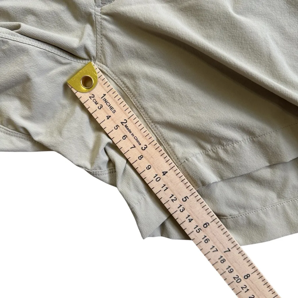 Outdoor Research Women’s Khaki Tan Ferrosi Adventure Shorts, 5” inseam Size 4 - Image 6