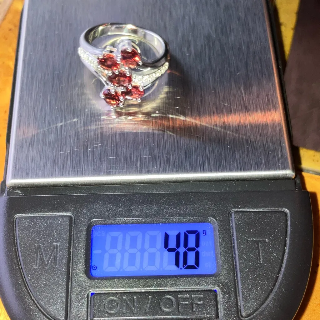 Natural Red Garnet Sterling Silver Cluster Ring Size 6 - Image 10