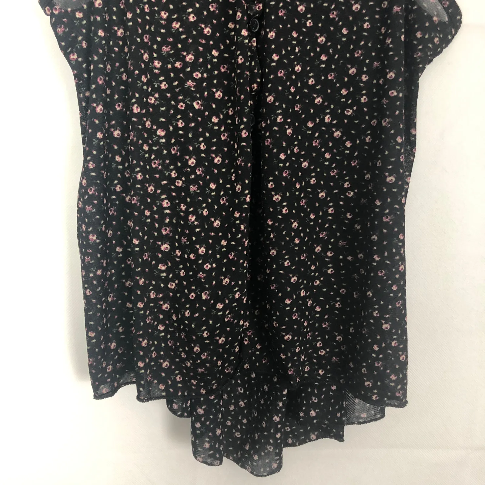 Julie's Closet Floral Button Down Lace Top Size M - Image 4