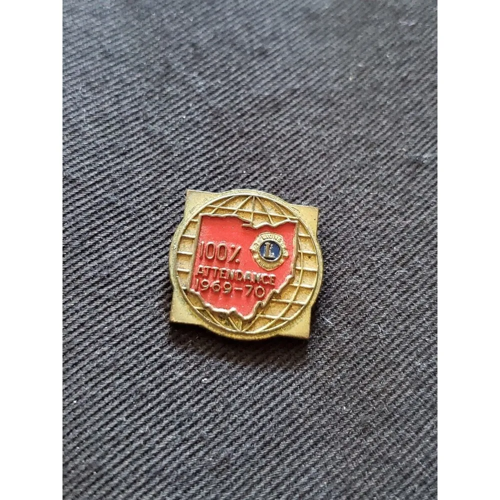 World Red Pinback Lions Club Lapel Hat Pin Badge Brooch 1969 - Image 4