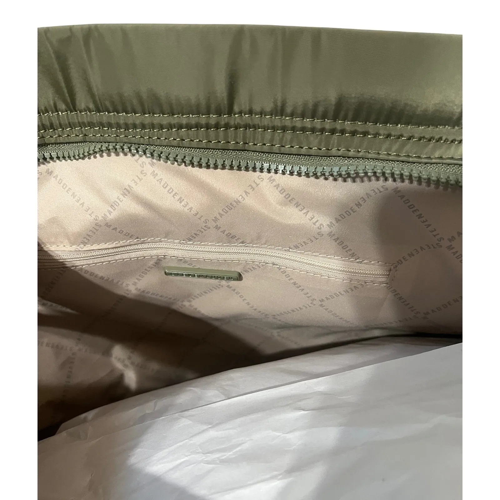 Steve Madden‎ Olive Green Quilted Tote Bag Zip Pocket New with Tags - Image 10