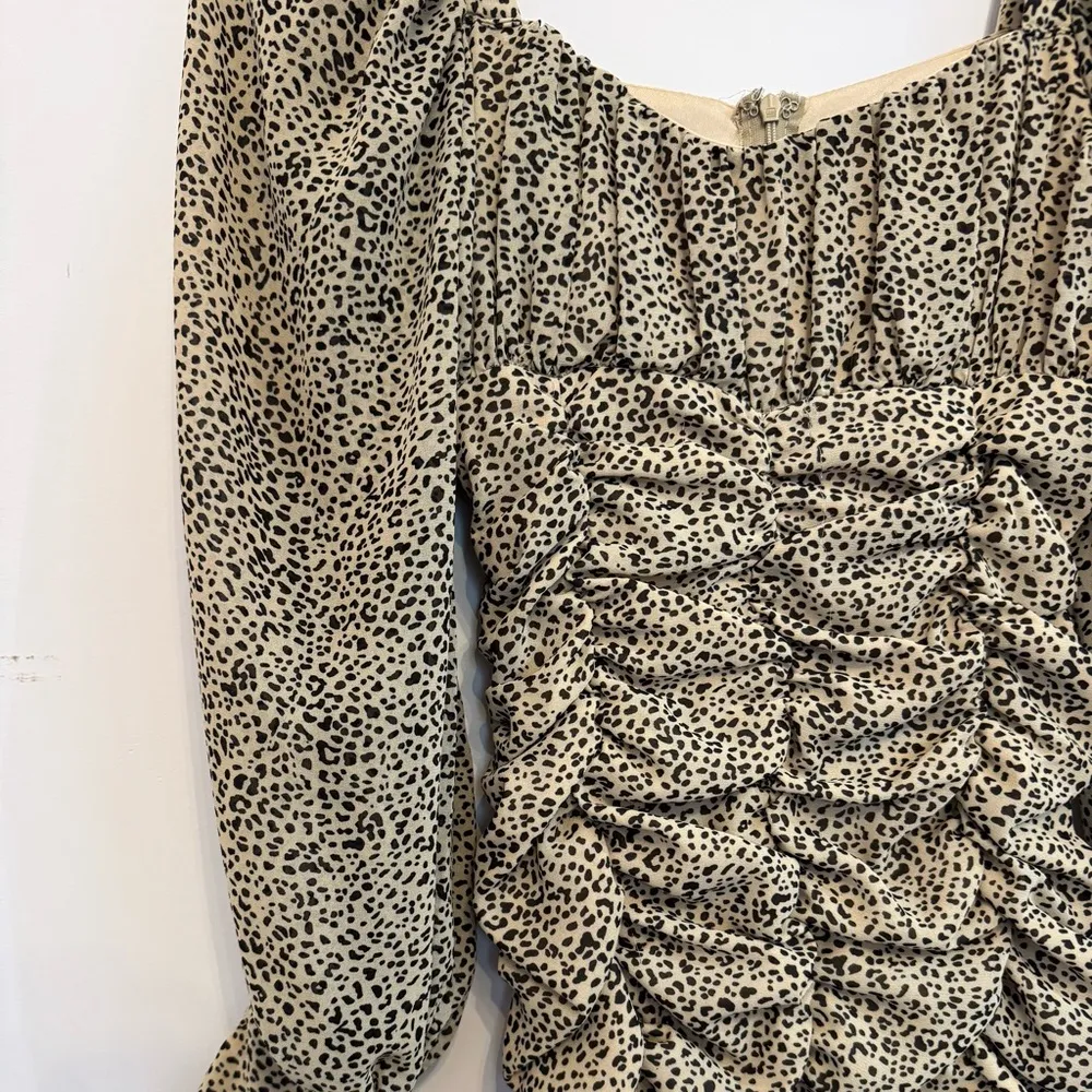 HYFVE Black and Cream Ruched Bodycon Dress with Bishop Sleeves - Image 2