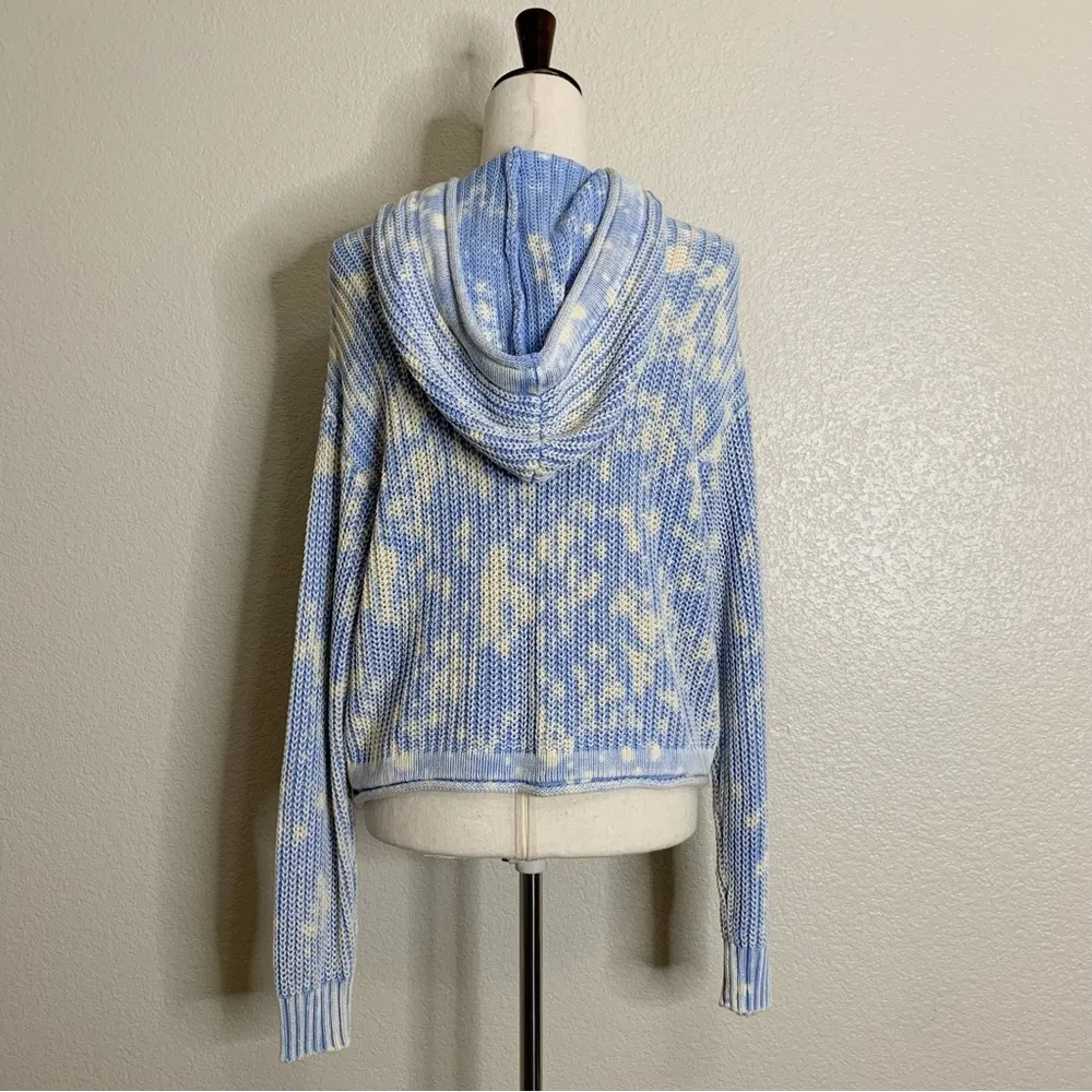 PINK Victoria's Secret Blue Tie Dye Knit Hooded Sweater, Sz Medium - Image 8
