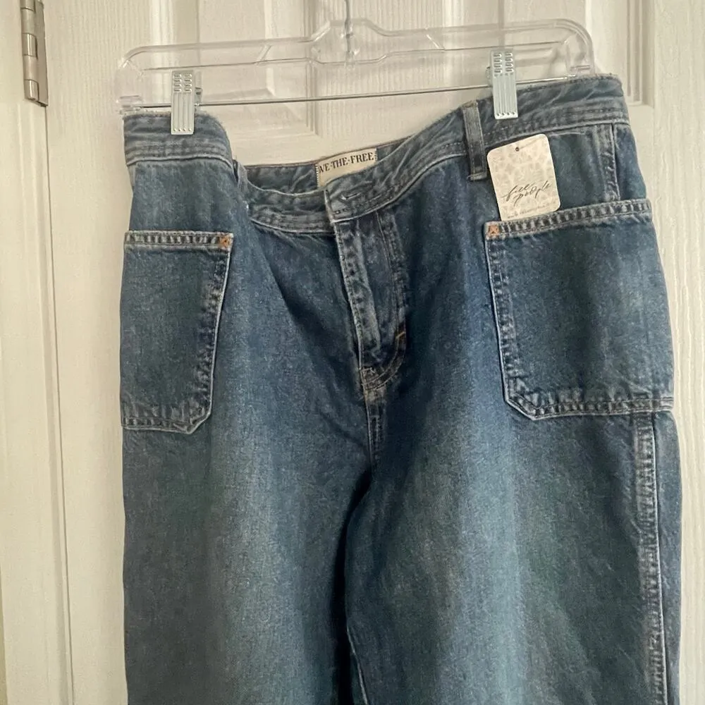 We the Free~Free People, "IZZY" Low Rise Flair Jean, A72 - Image 5