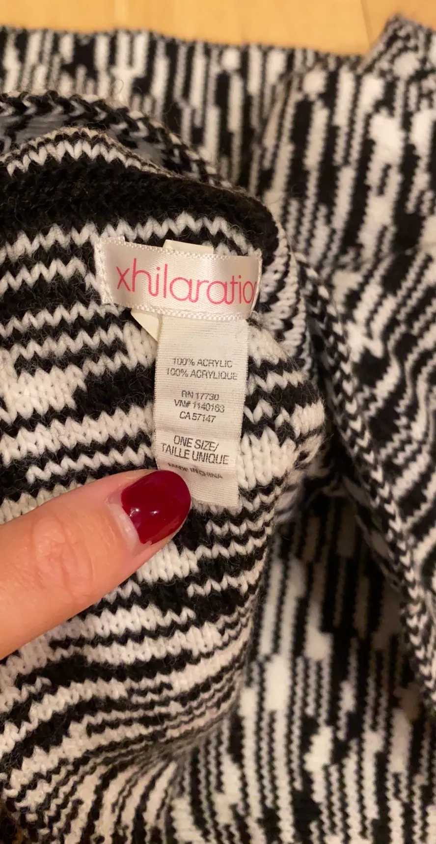 Xhilaration Winter Infinity Scarf - Image 4