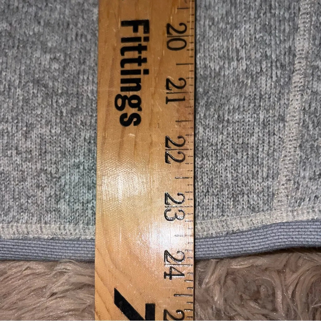 Patagonia Light Gray Fleece Quarter-Zip - Image 4