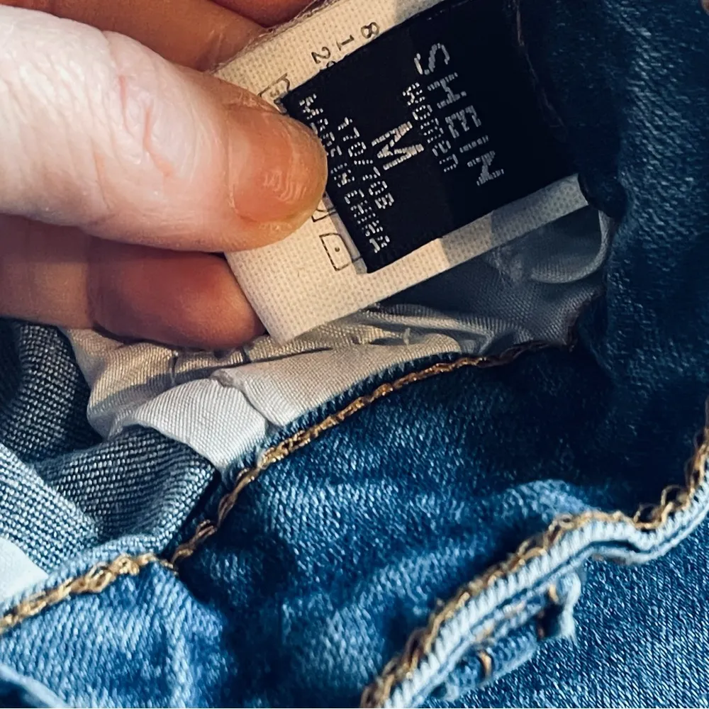 SHEIN Cuffed Jeans - Image 3