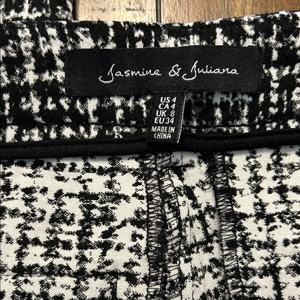 Jasmine & Juliana Black and White Dress Pants Size 4 EUC - Image 3
