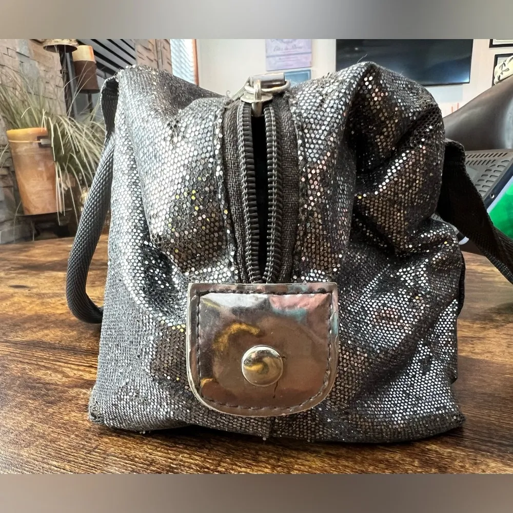 Victoria's Secret  | ladies Love, glitter satchel handbag. - Image 5