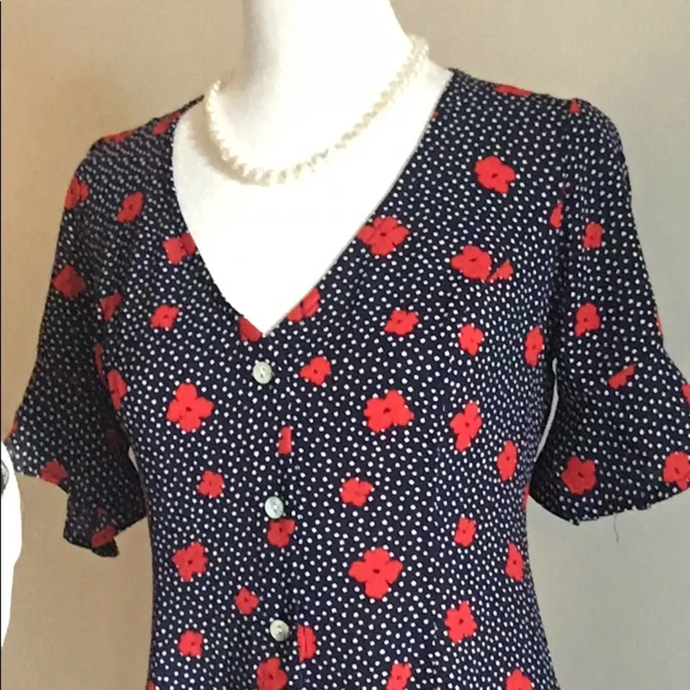 Forever 21 Short Flutter Sleeve Botton Down Floral Print Mini Dress - Image 2