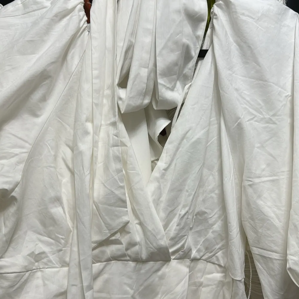 Puff sleeve white dress - Image 3