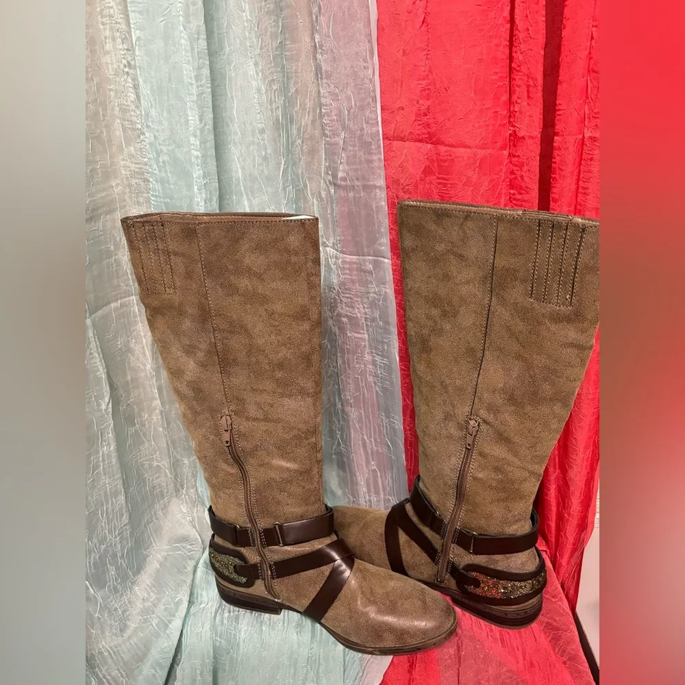 Rampage- size 8 - Image 2