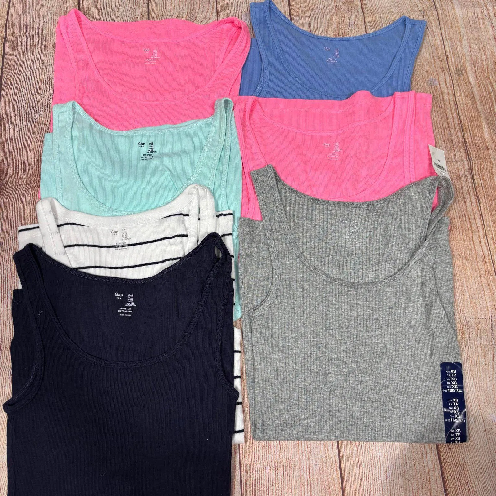 Women’s XS Ribbed Tank Top Bundle Gap and Old Navy - Image 5