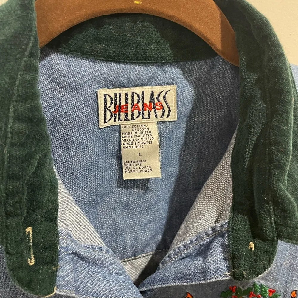 Vintage Denim BILLBLASS JEANS embroidered Teddy Christmas button down LG - Image 4