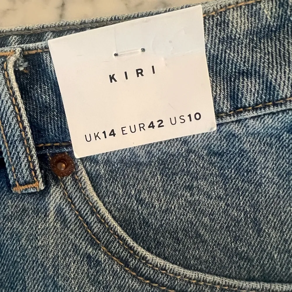 New Topshop Kiri High Waisted High Leg Denim Frayed Shorts Size 10 - Image 9