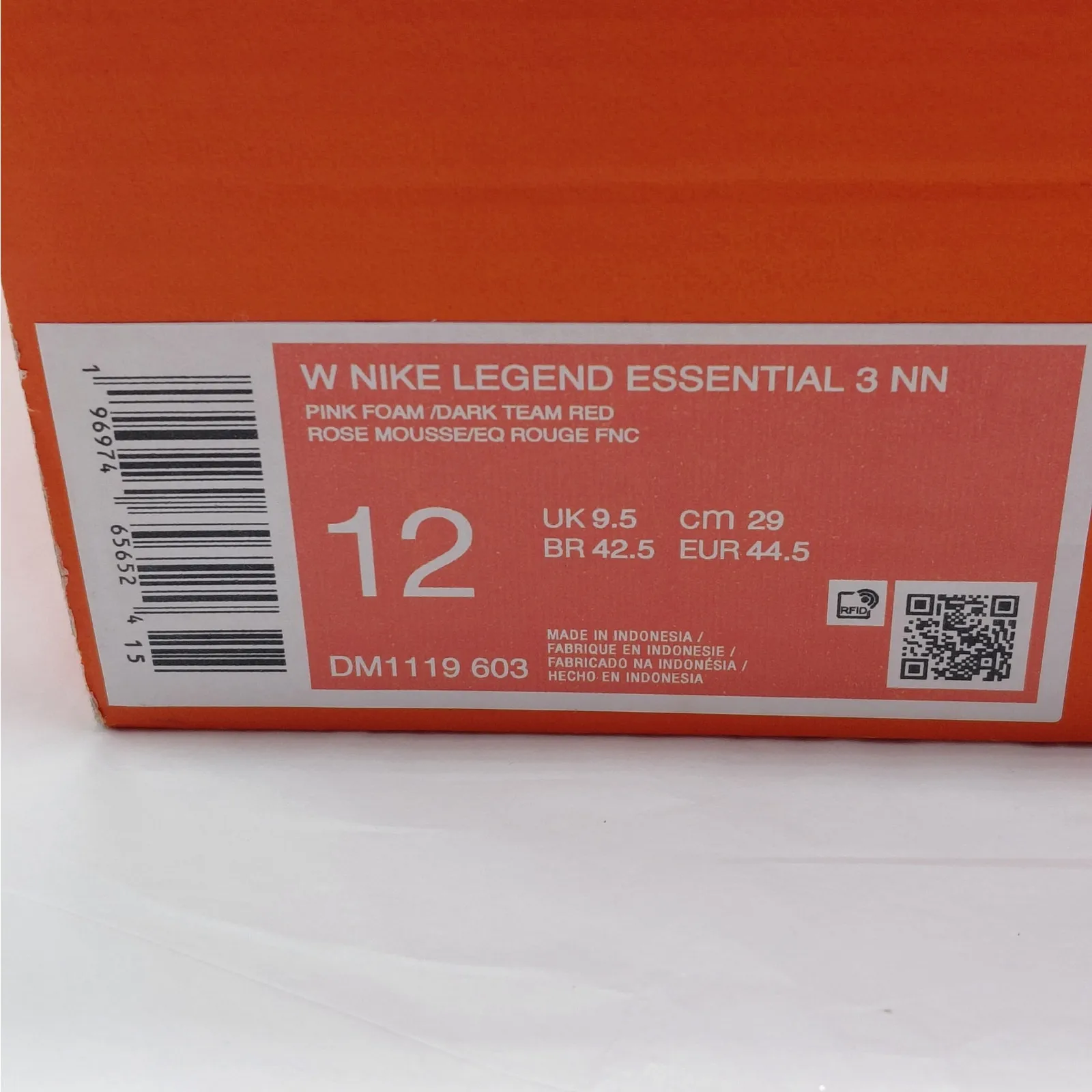 Nike Legend Essentials 3 Athletic Sneakers Women's 12 Pink Activewear Workout - Image 5