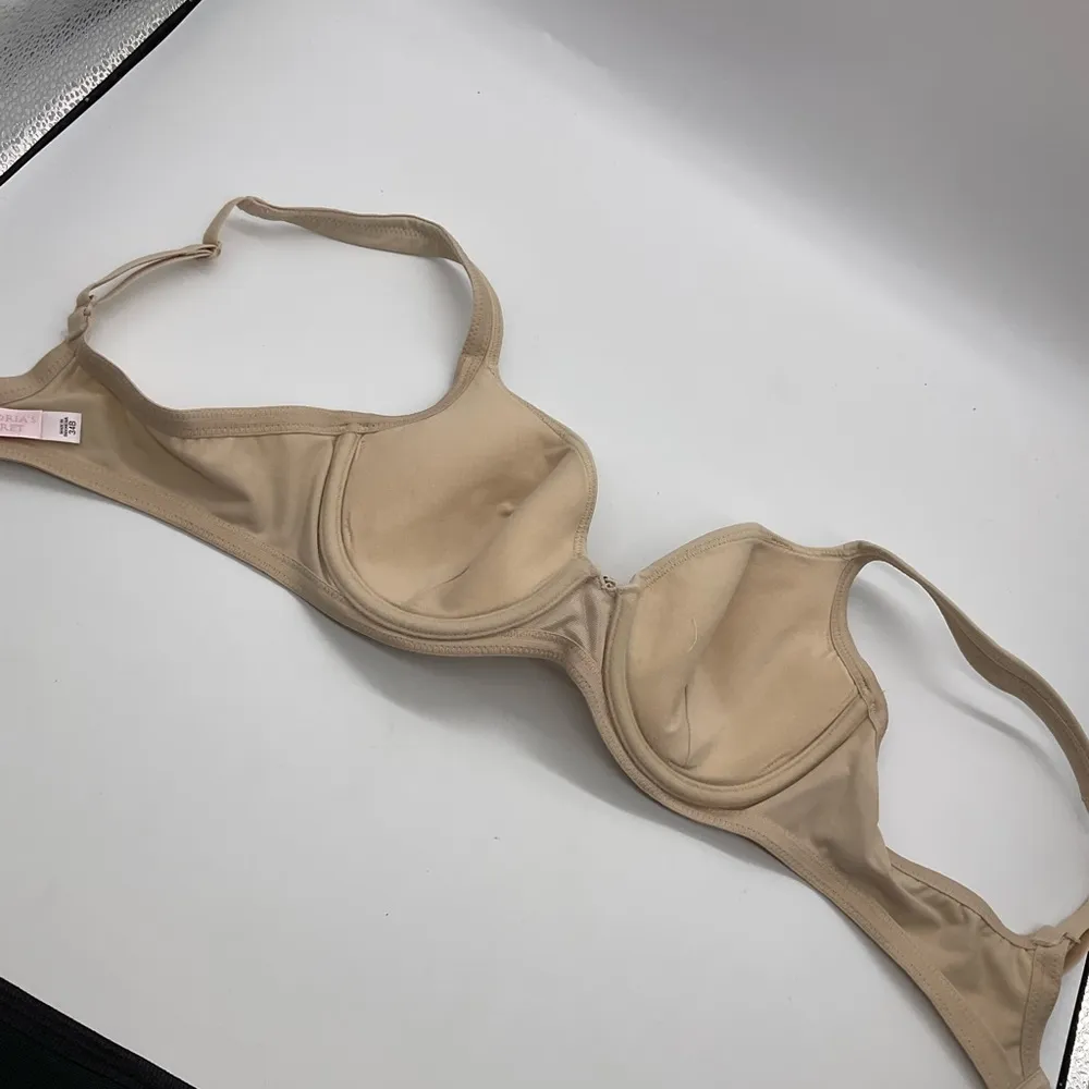 NEW VICTORIAS SECRET NUDE BRA - Image 5