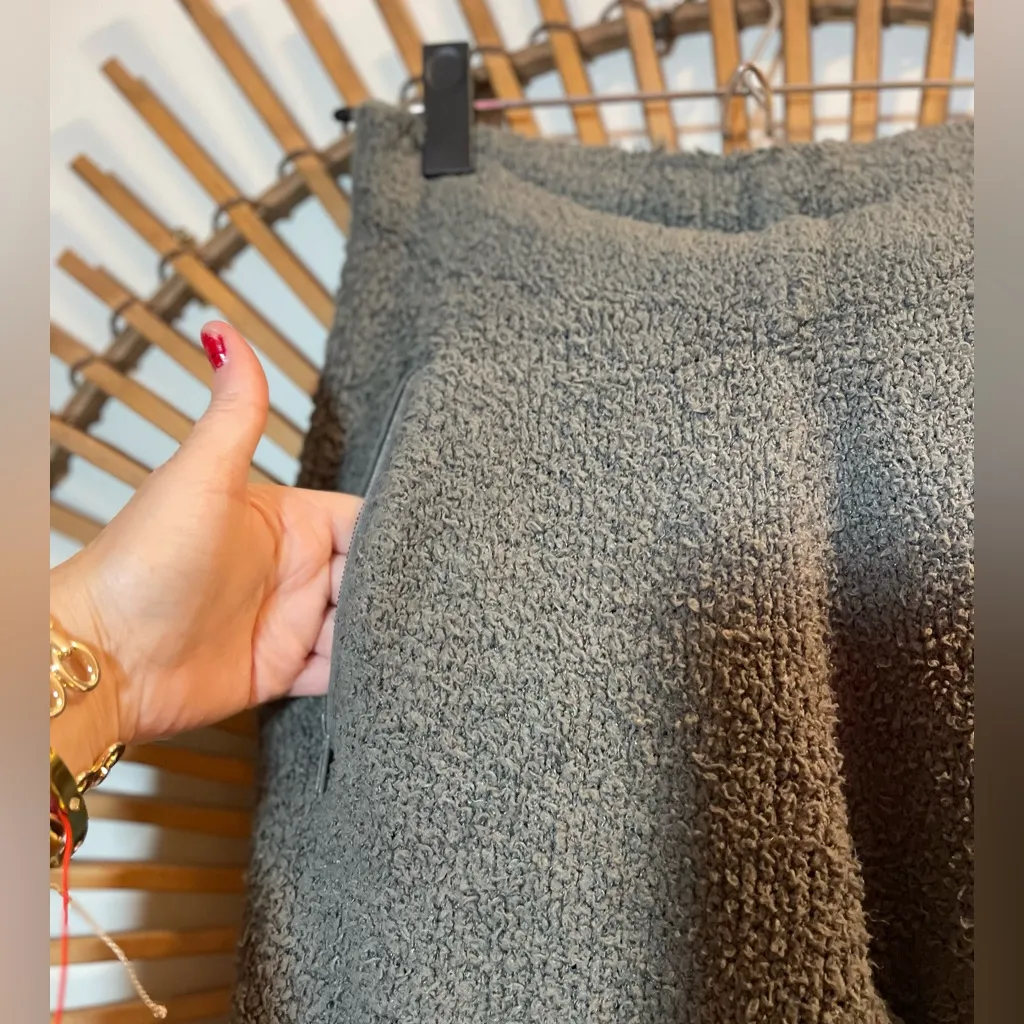 Skims Women’s Teddy High Pile Fleece Joggers Drawstring Zip Pockets XXS Gray - Image 8