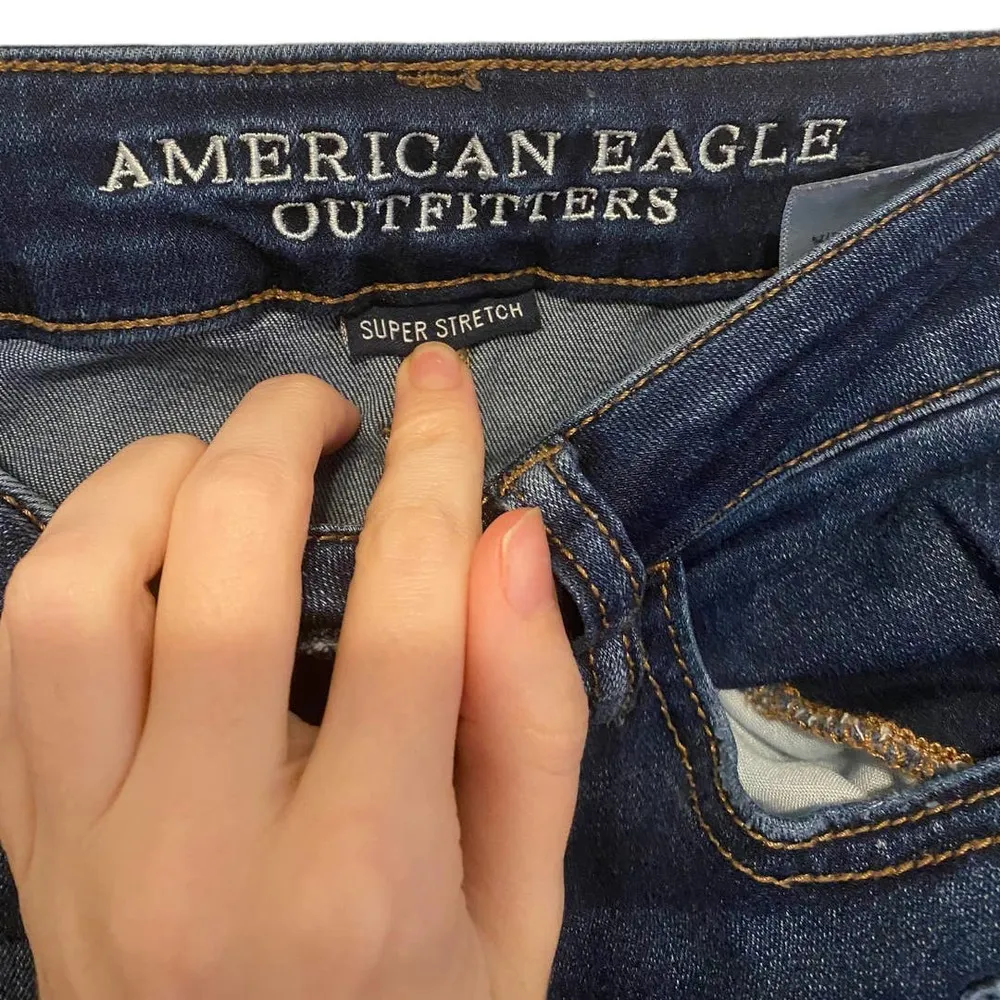 American Eagle Super Stretch Distressed Dark Wash Skinny Jeans Size 2 - Image 2