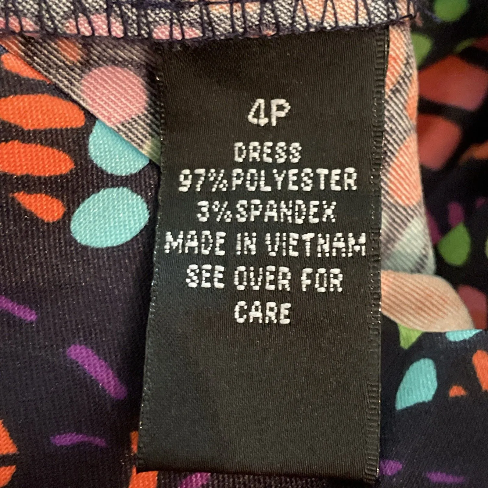 AGB Colorful Floral Geometric Shift Dress Womens Size 4P Groovy Black - Image 8