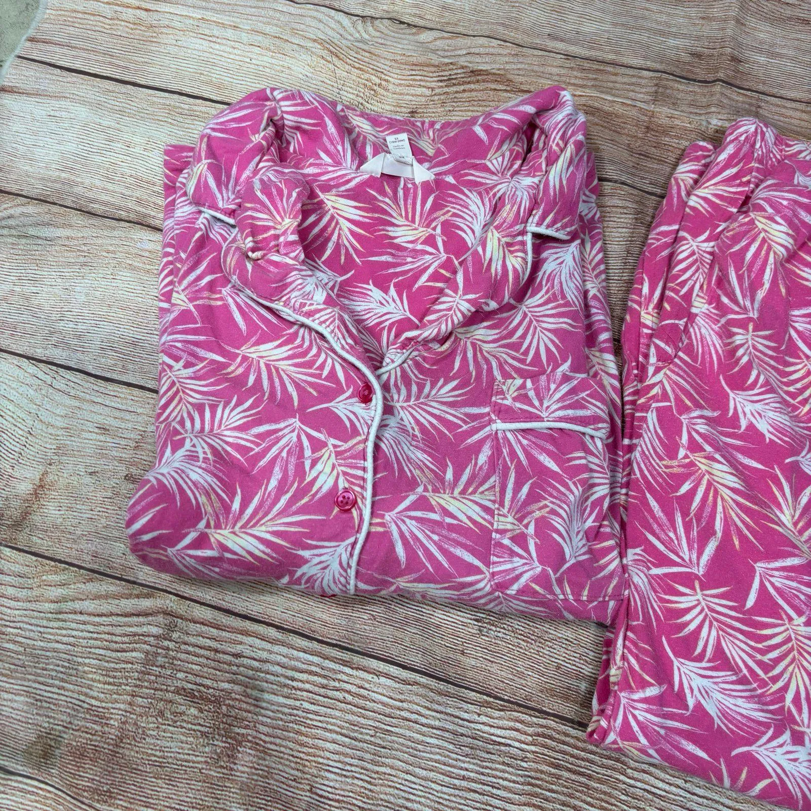 Secret Treasures Women's Pink Leaf Print Pajama Set 2X - Image 2