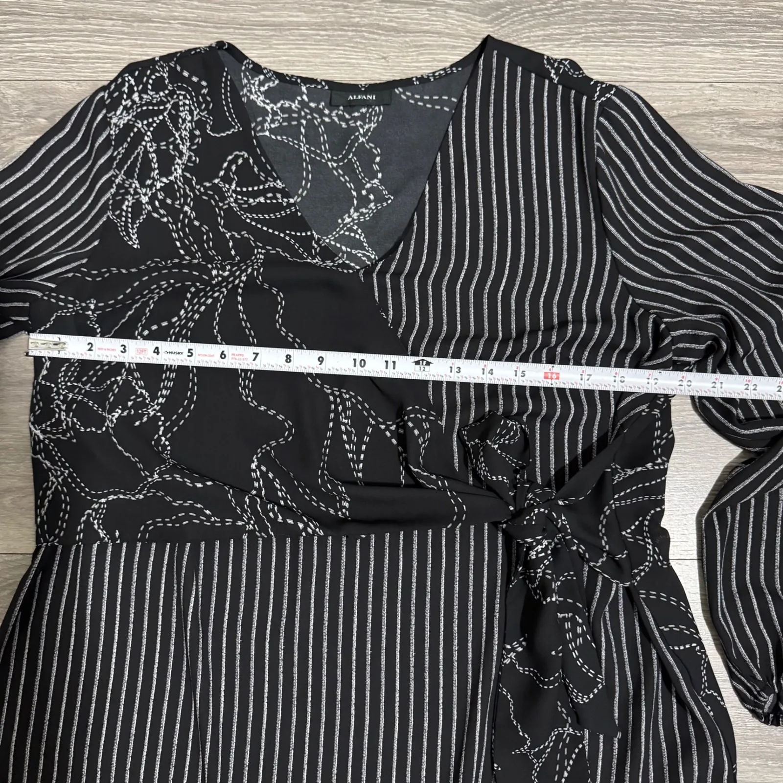 Alfani Black Women's Size L Chain Stripe Wrap V Neck Long Sleeve Blouse Top - Image 8