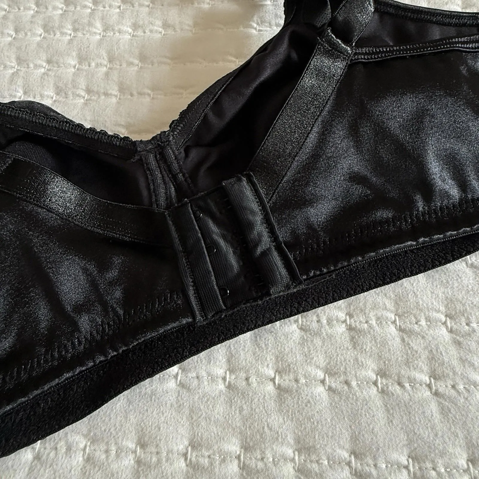 Playtex 40B Wireless Bra 4745 Black Ultimate Lift Support Size undefined - Image 3