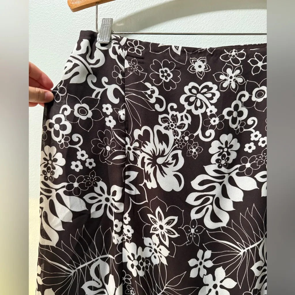 Danny & Nicole Brown and White Floral A-Line Skirt, size 8 (1 piece) - Image 5