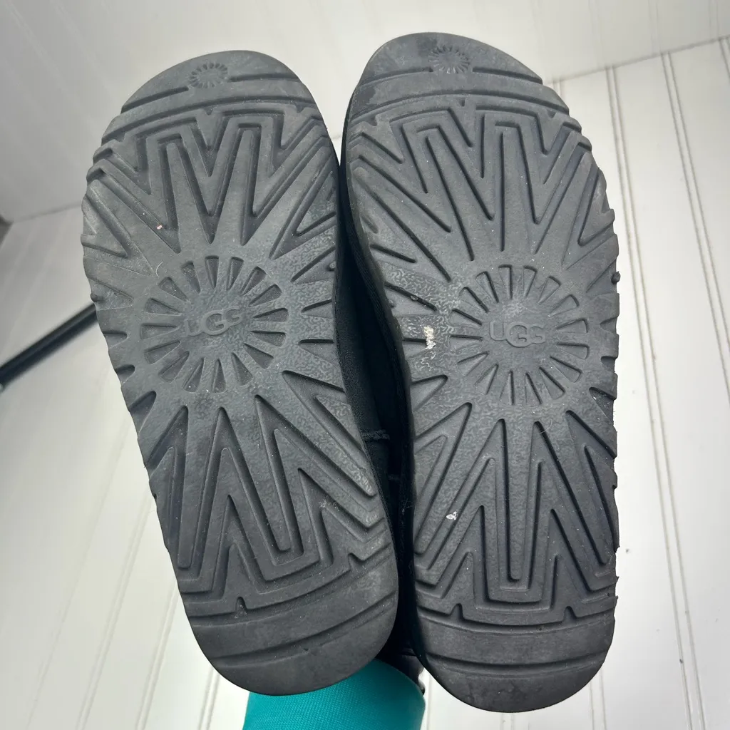 UGG  Classic Mini II Black Boots Women’s Size 8 - Image 7