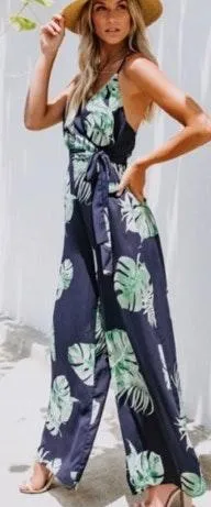 NEW  Jumpsuit size Small - Image 2