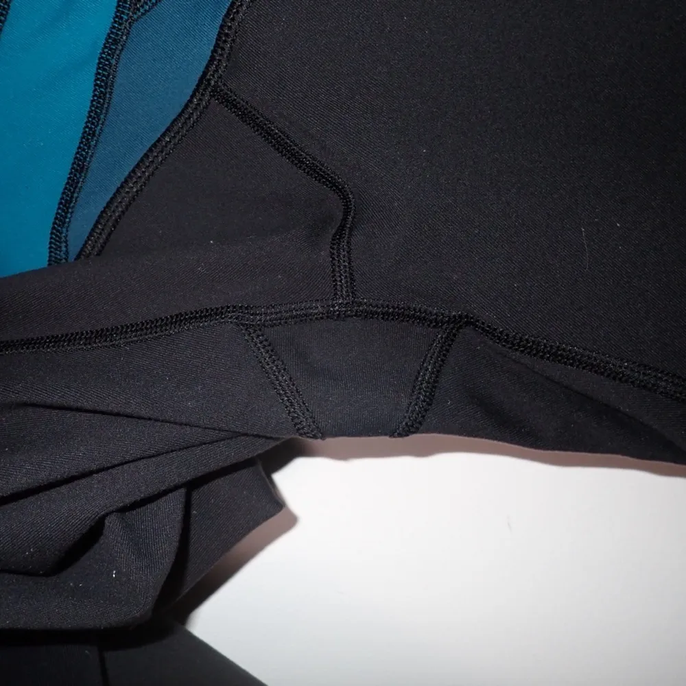 Lululemon Wunder Under Crop III Black / Tofino Teal / Alberta Lake size 6 - Image 5