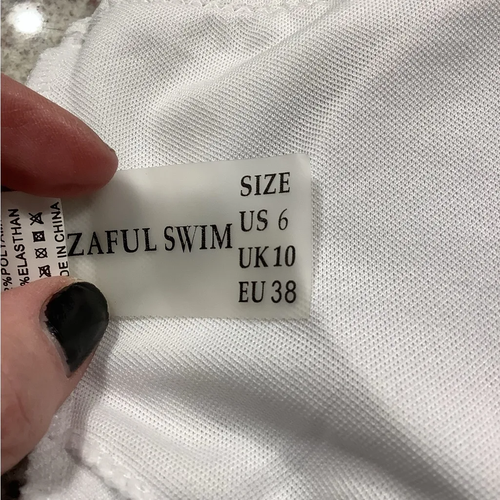 Victoria’s Secret - Image 10