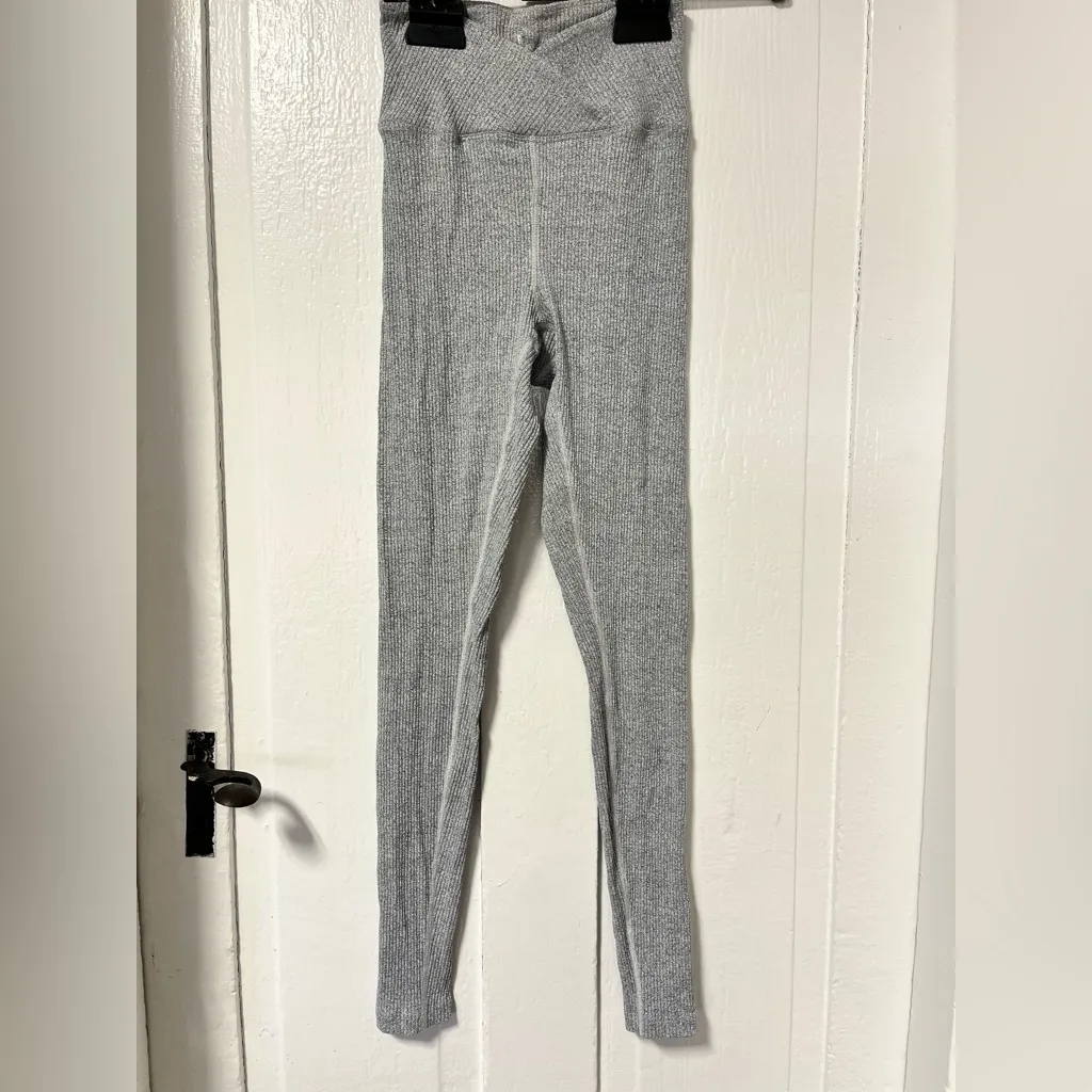 Year of ours Ribbed Gray Veronica legging size small - Image 2