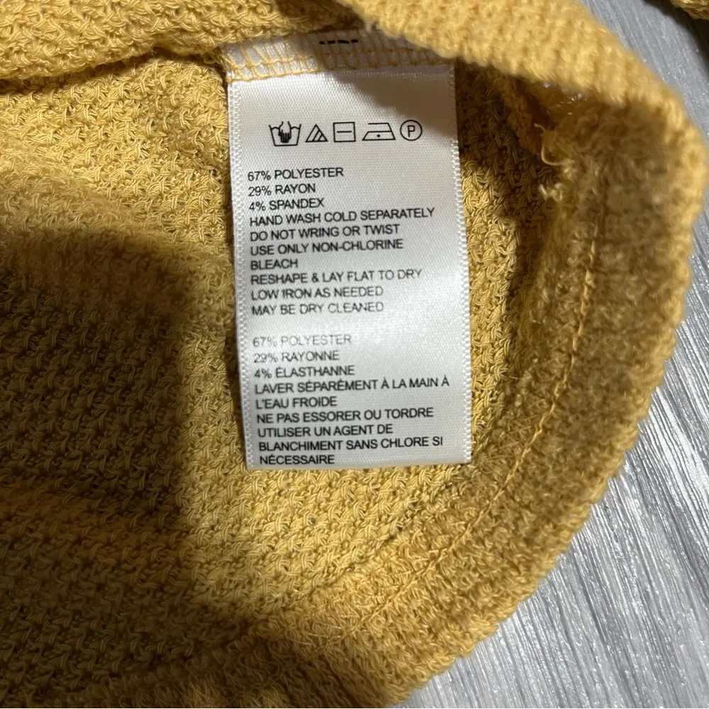 Urban Outfitters Courtney Slouchy Yellow Buttoned Women's Top; Small - Image 3