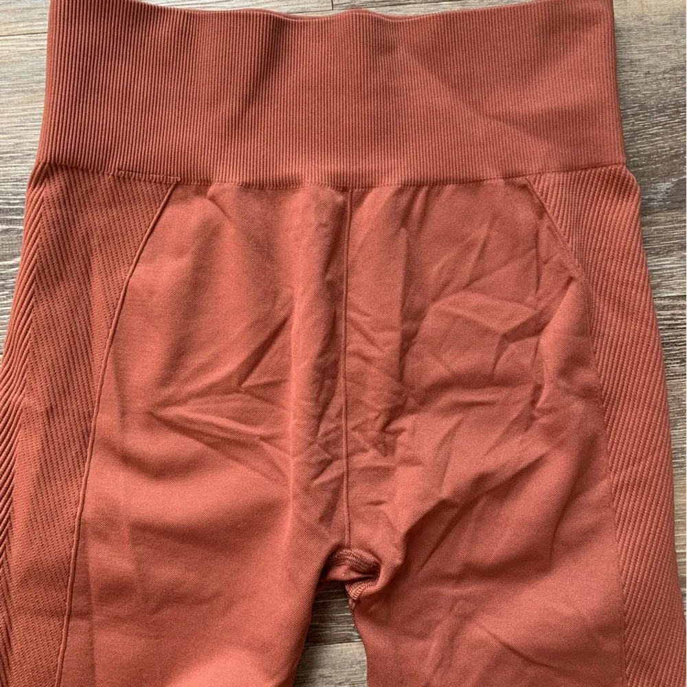 YPB Your Personal Best Peach Leggings M - Image 6