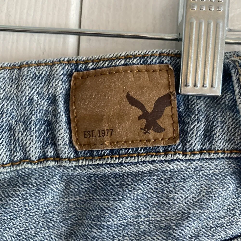 American Eagle Women's 2‎ High Rise Shortie Light Wash Denim Distressed Shorts - Image 7