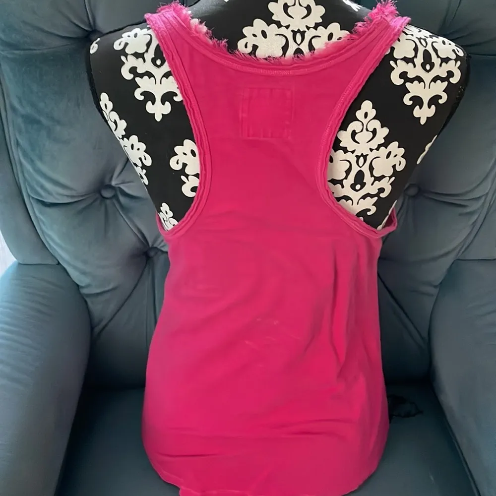 HOLLISTER Fuchsia Tank Top Size Medium - Image 5