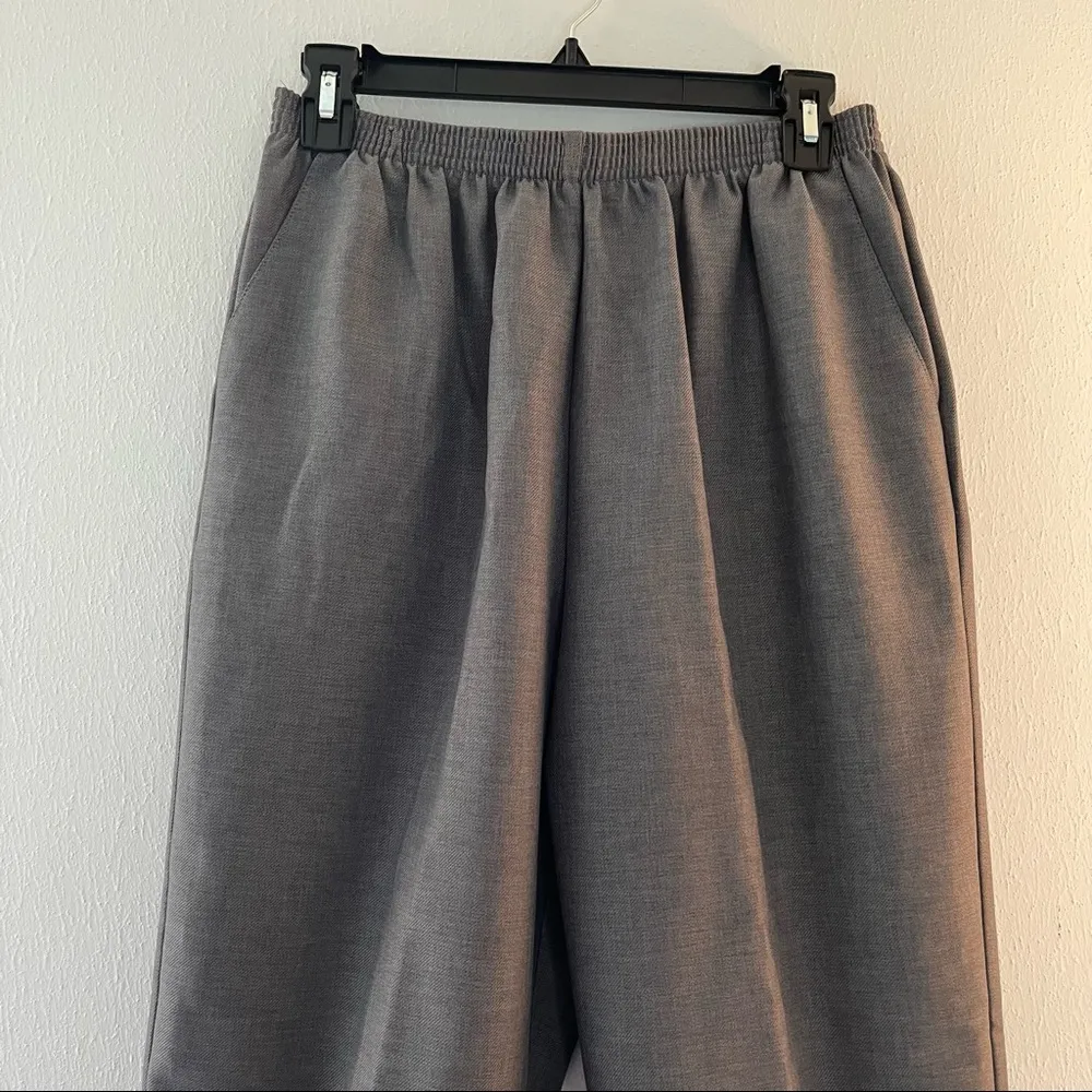 Alfred Dunner Pants Grey Pull On Textured Straight Leg Sz 12 EUC Tik-Tok Trend - Image 2