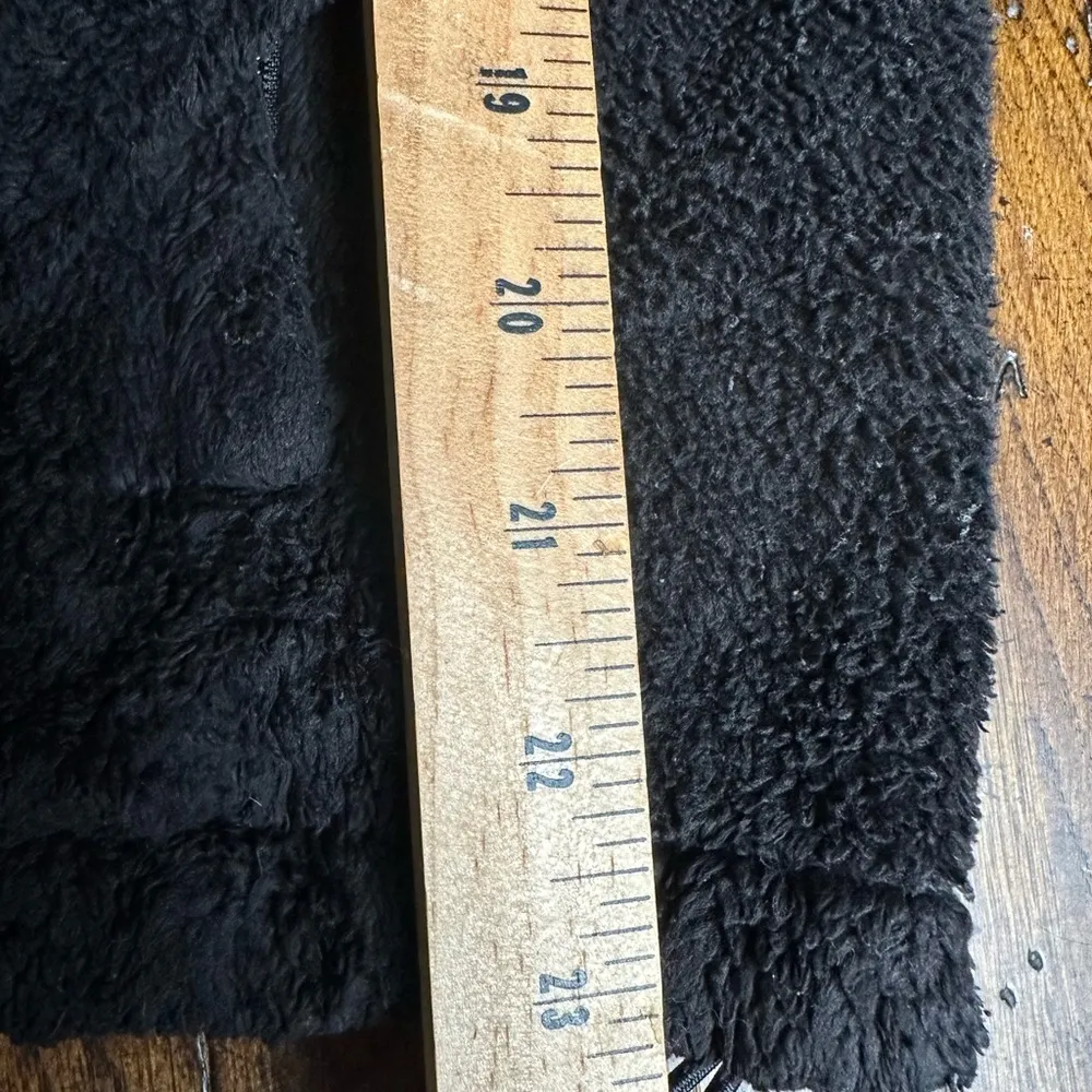 Sherpa Zip Up Jacket Size Medium - Image 5