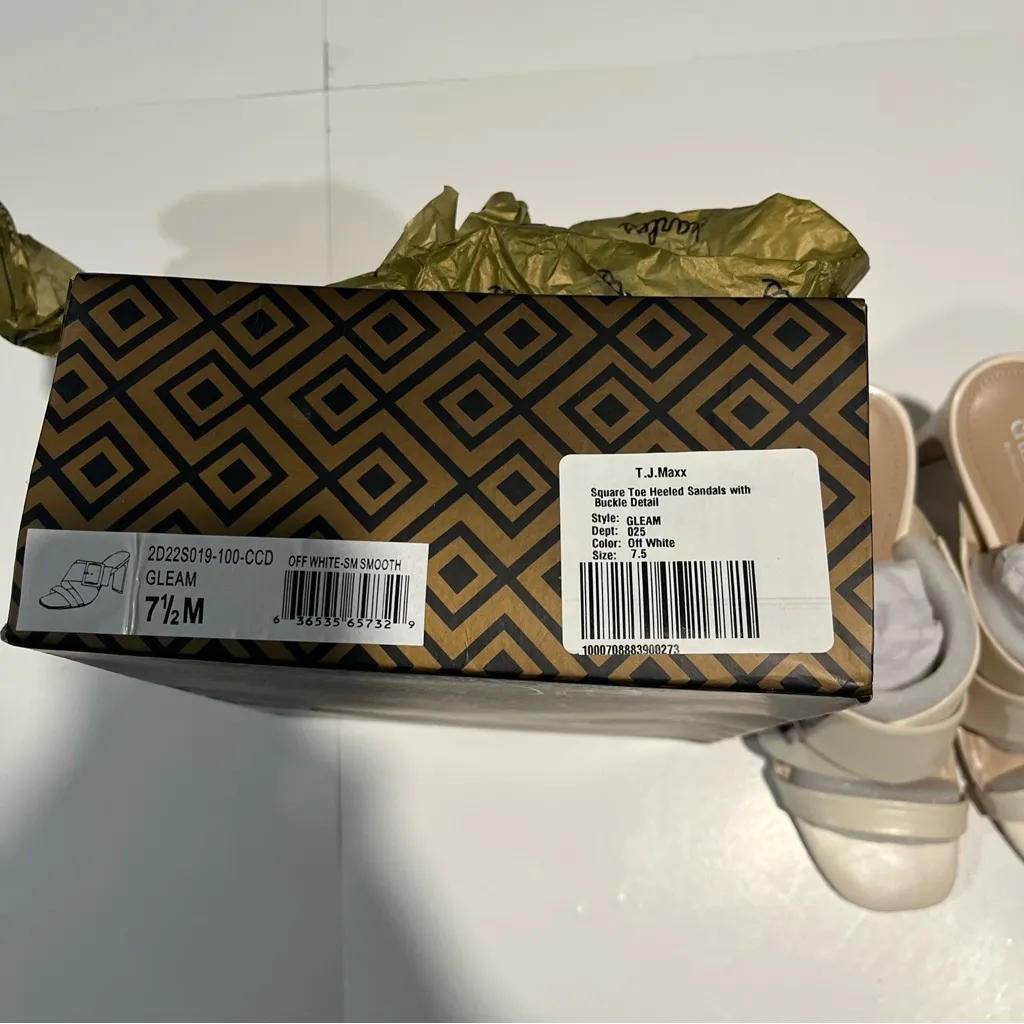 Charles David Cream Heels for Chic Elegance - Image 3