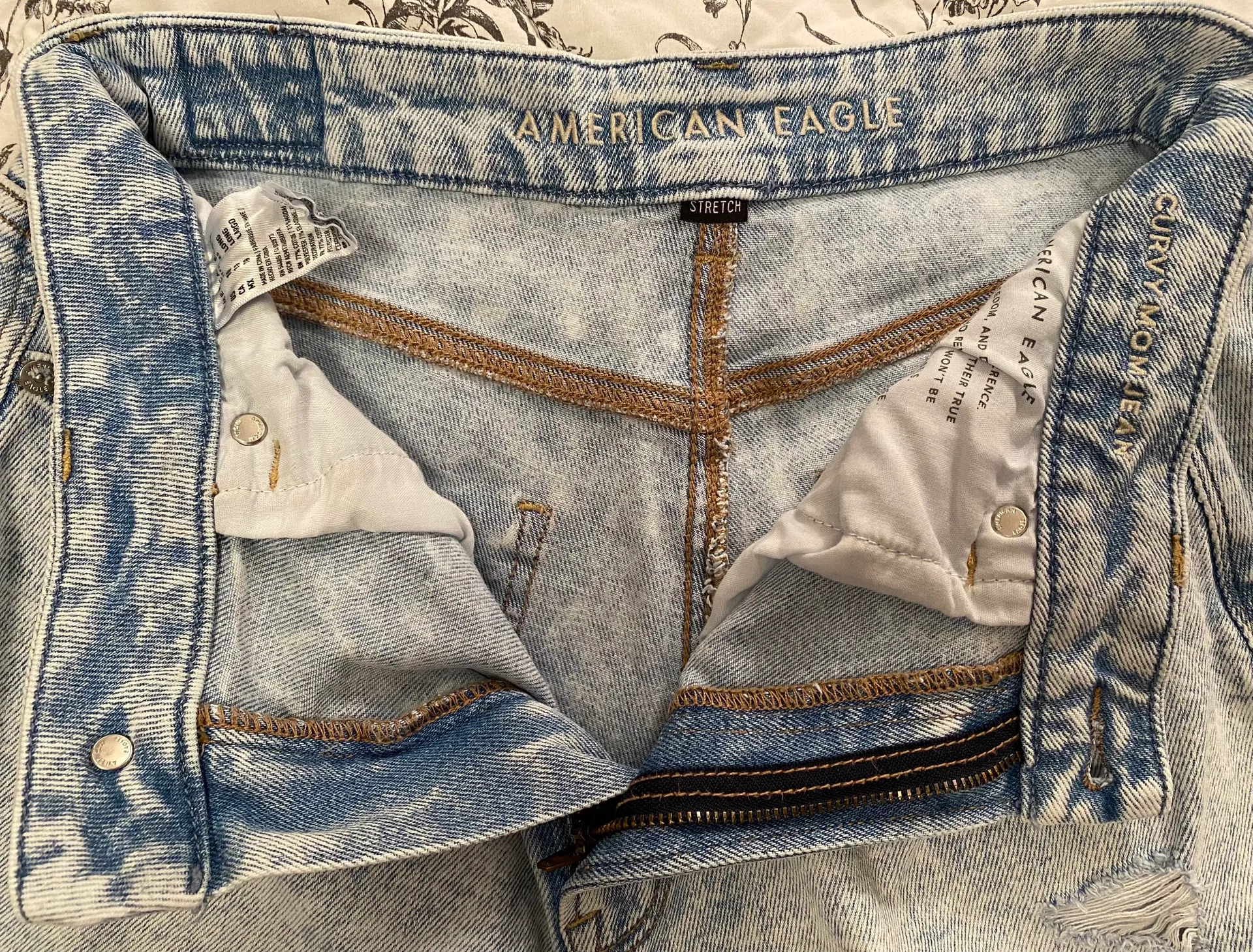 American Eagle Outfitters CURVY MOM JEANS  - Image 5