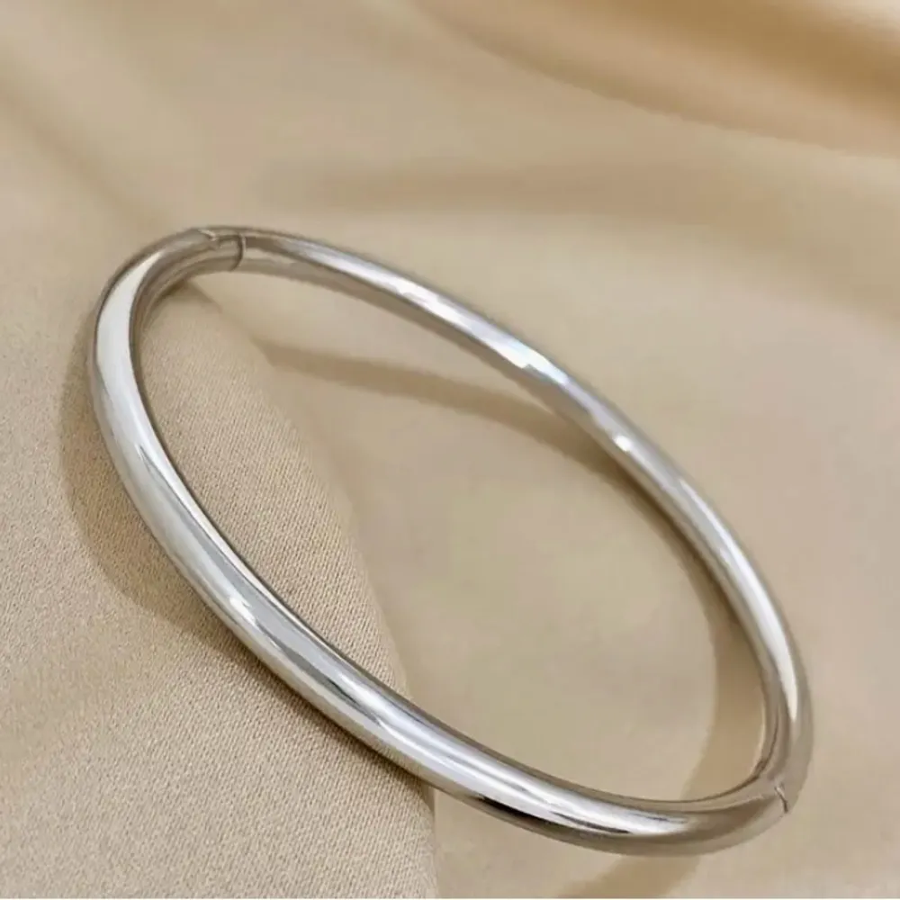 Stainless Steel Classic Round Bracelet Silver - Image 3