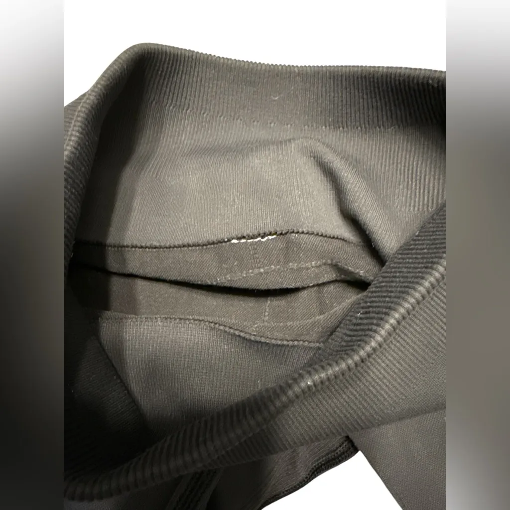 Lululemon Black Seamless Compression Crop Leggings high rise athleisure yoga - Image 8